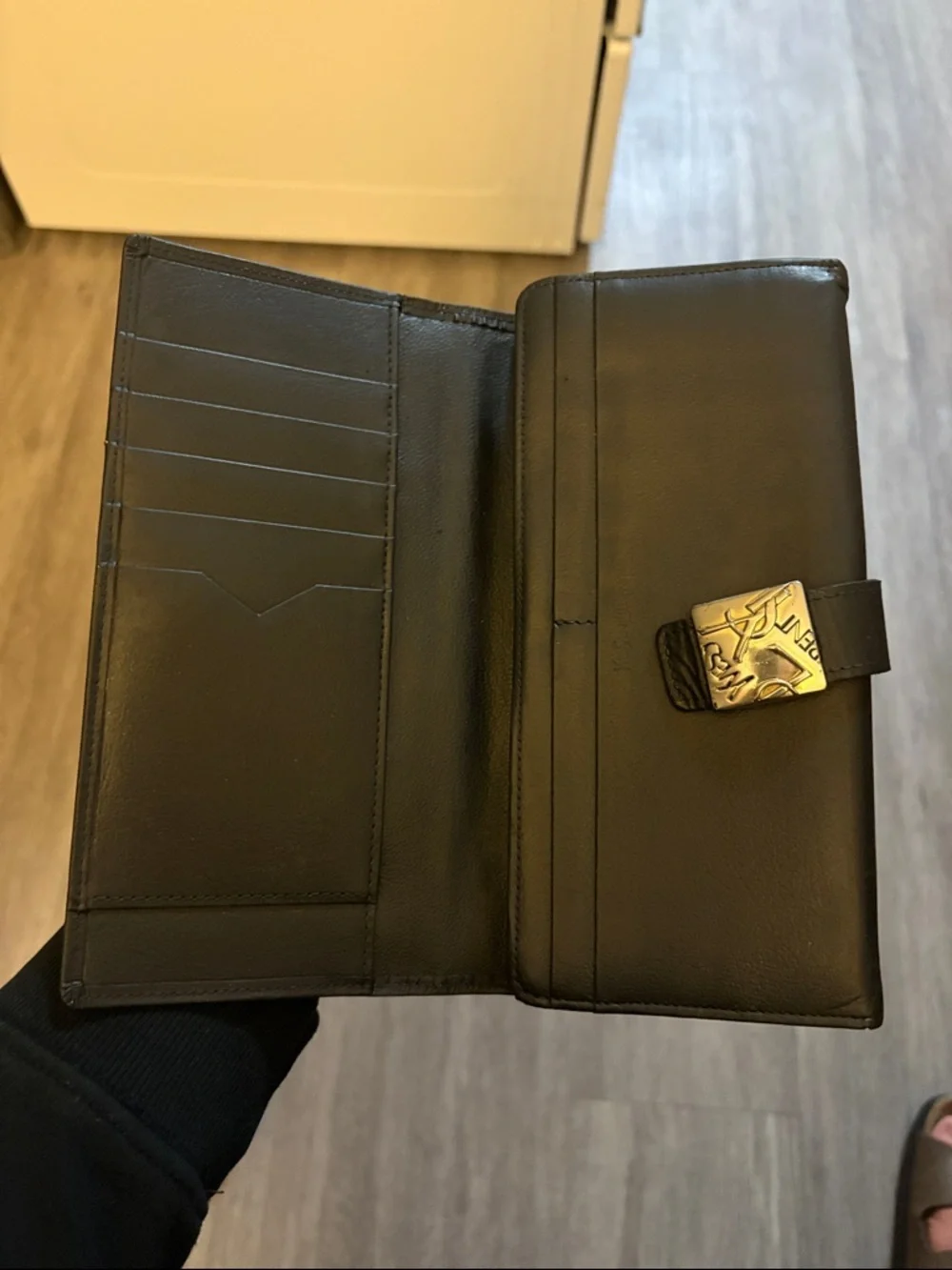 Yves Saint Laurent black Leather continental Wallet with silver hardware - Picture 3 of 10